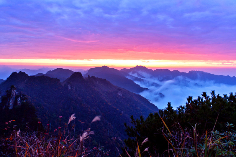 张家界天门山日落云海